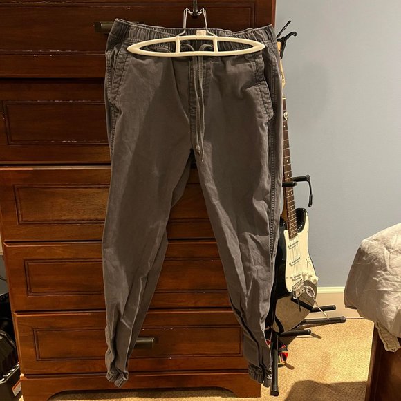 GAP Gray Mens Joggers/Cargo Pants - Picture 1 of 4